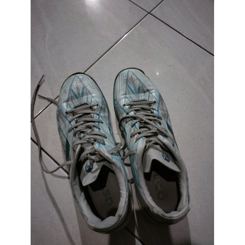 sepatu futsal mills matera