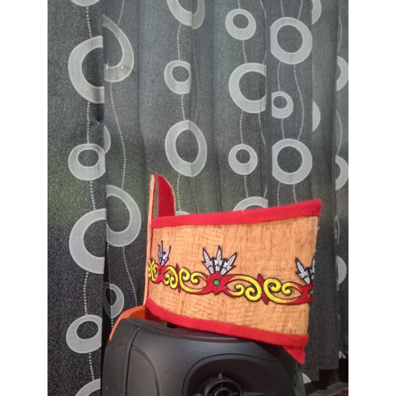 topi lawung khas dayak