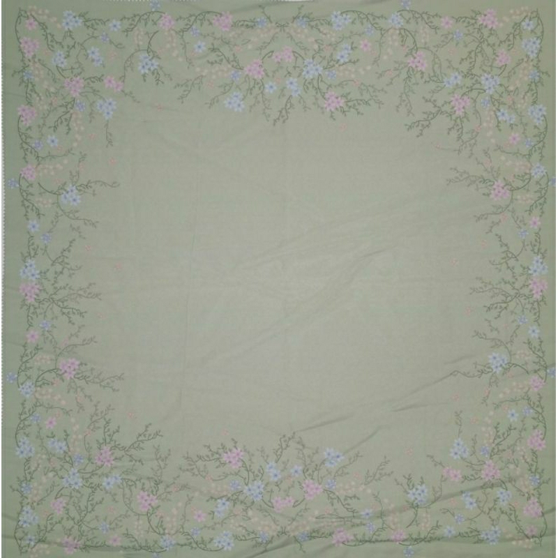 Hijab segiempat Jumbo 130 motif hijau sage muda voal premium lacercut