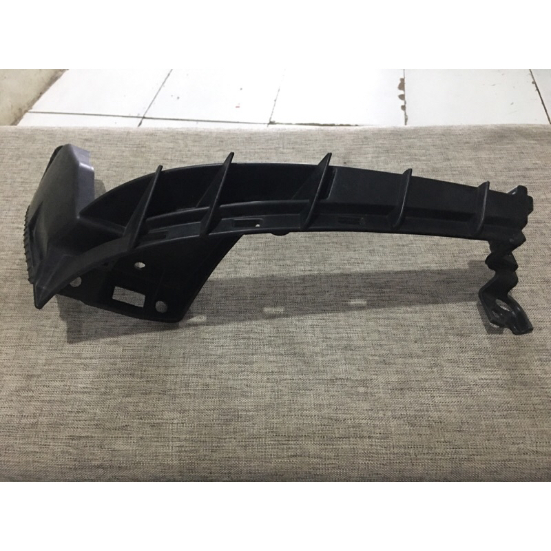 Breket bemper Suzuki Karimun Estilo kiri