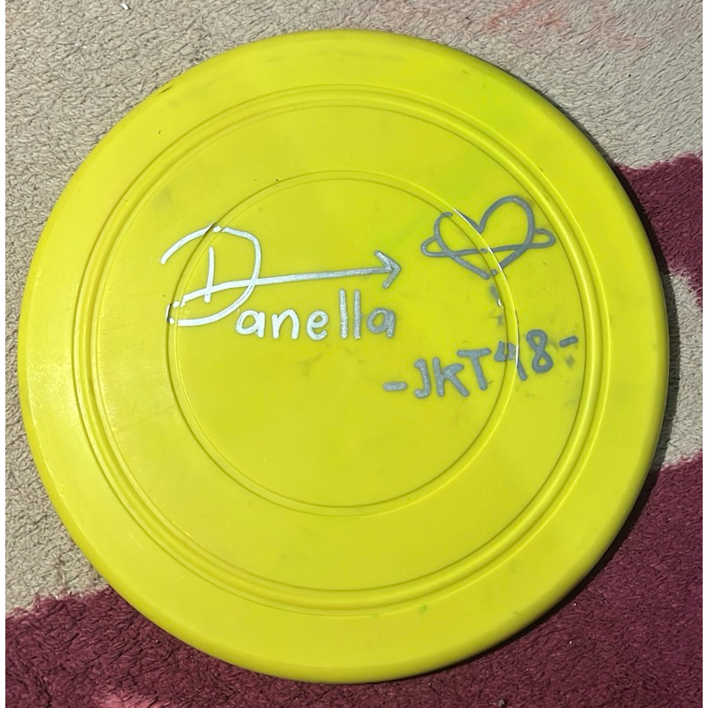 BONUS POUCH OFC JKT48 Wonderland Signed Frisbee Dena