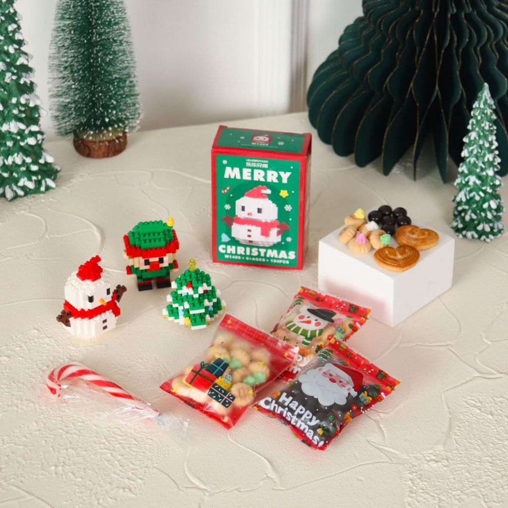 

RB Mini Hampers Natal isi Bricks, Cookies, Permen - Kado Natal Anak - Souvenir Sekolah Minggu
