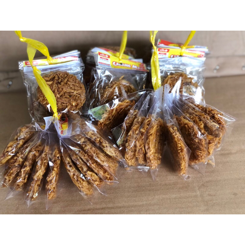 

GRUBI KREMES UBI JALAR / CARANG MAS / MANISAN ISI 10 PCS
