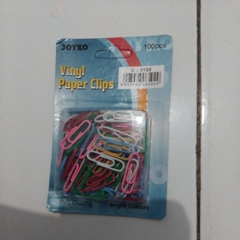 

PAPER CLIPS / PENJEPIT KERTAS BAHAN VINYL MERK JOYKO TYPE C - 3100 PER PAK ISI 100 PCS