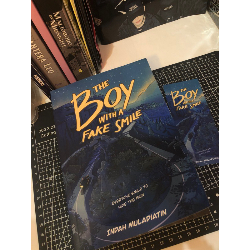 Preloved Novel The Boy with a Fake Smile - Indah Muladiatin - Akad