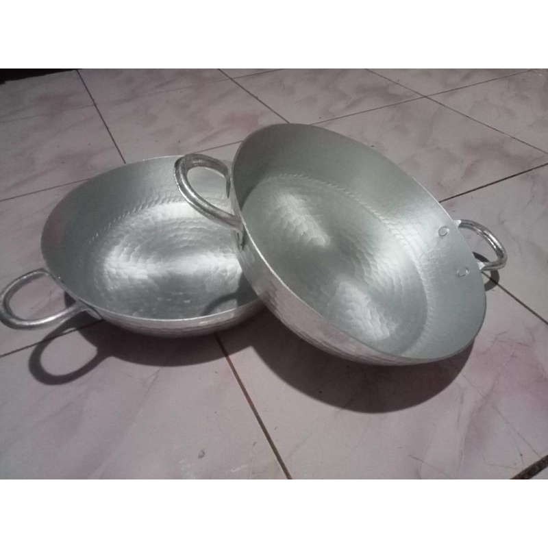 Wajan Teflon / Wajan Datar Aluminium Asli Garut Diameter 30cm Anti karat dan anti lengket.