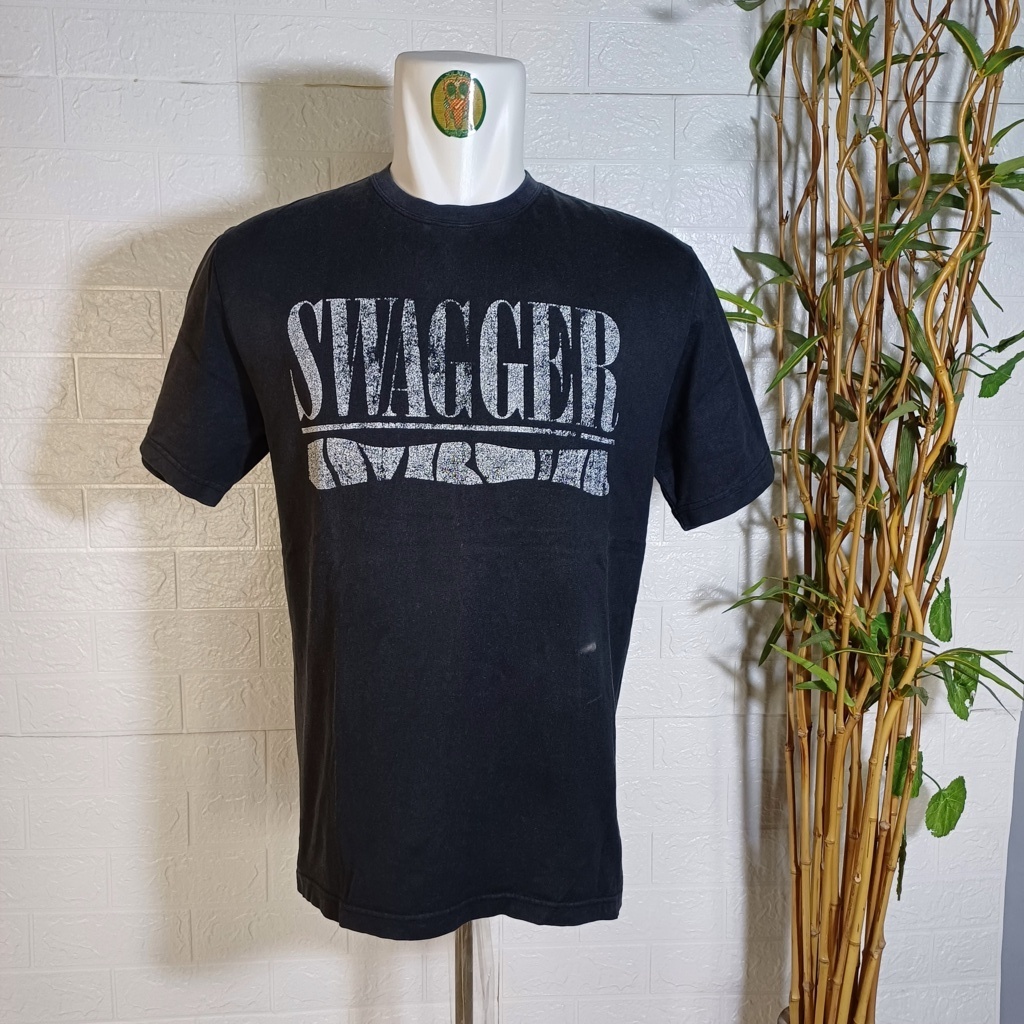 KAOS SWAGGER JAPAN, SIZE L (SECOND BRANDED) HITAM, PT20