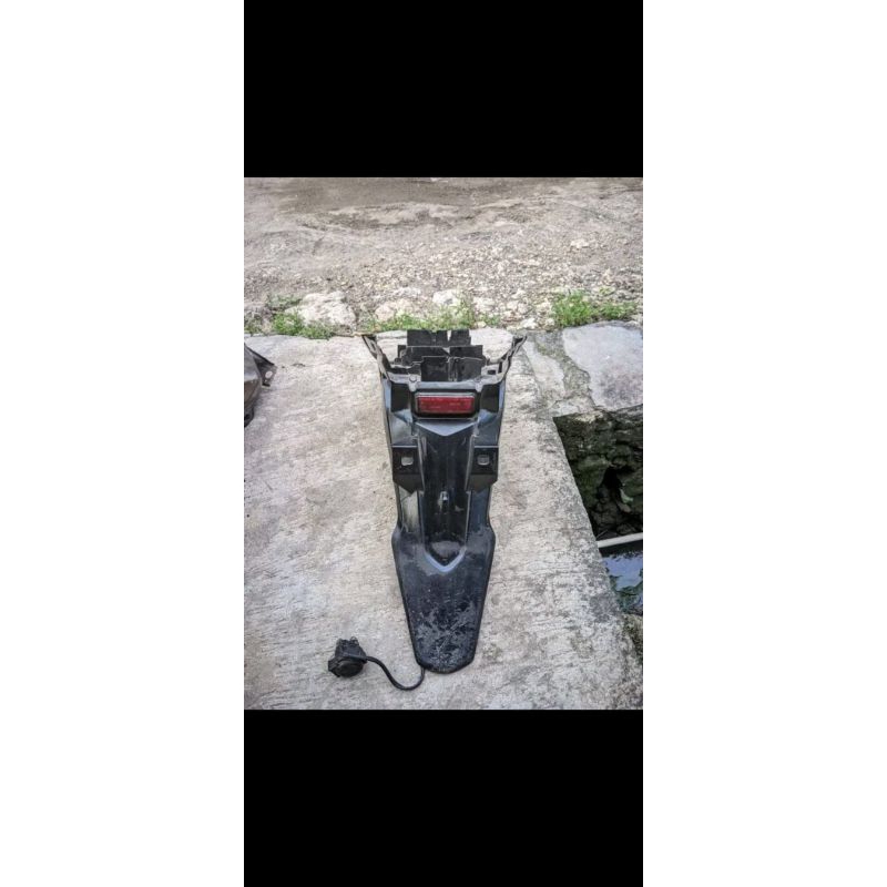 slebor belakang cb150r old