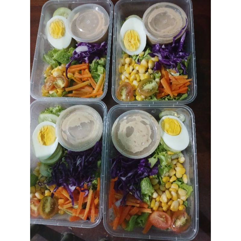 

yum yum fresh salad sayur