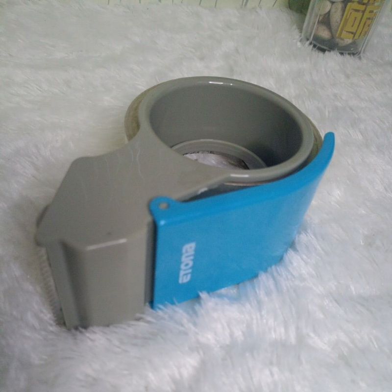 

alat pemotong lakban