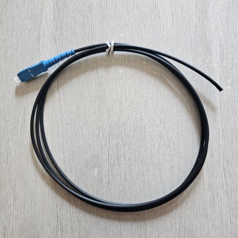 pigtail outdoor sc upc / pigtail sc upc gepeng / pigtail gepeng hitam autdoor