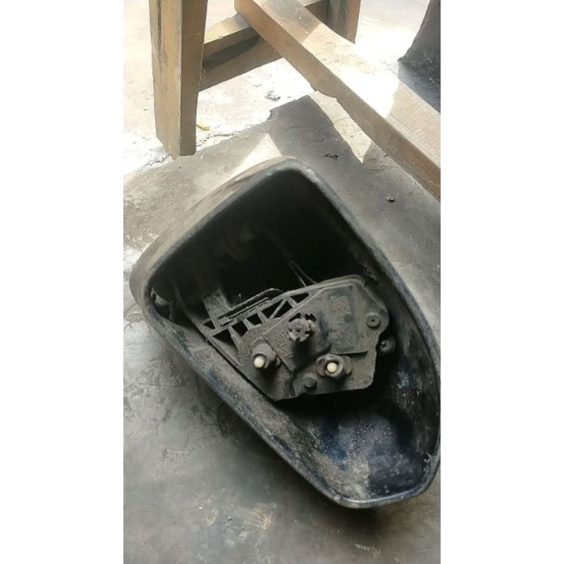 kepala spion mobil Honda jazz lama dan dinamo mirror