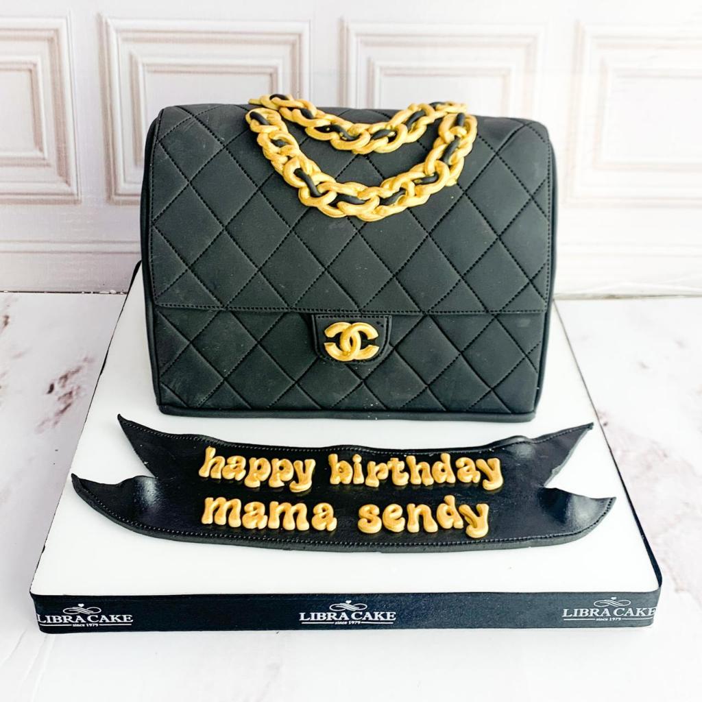 

Kue Ulang Tahun/Birthday Cake/Kue Ultah Tema Tas/Kue Birthday Jakarta