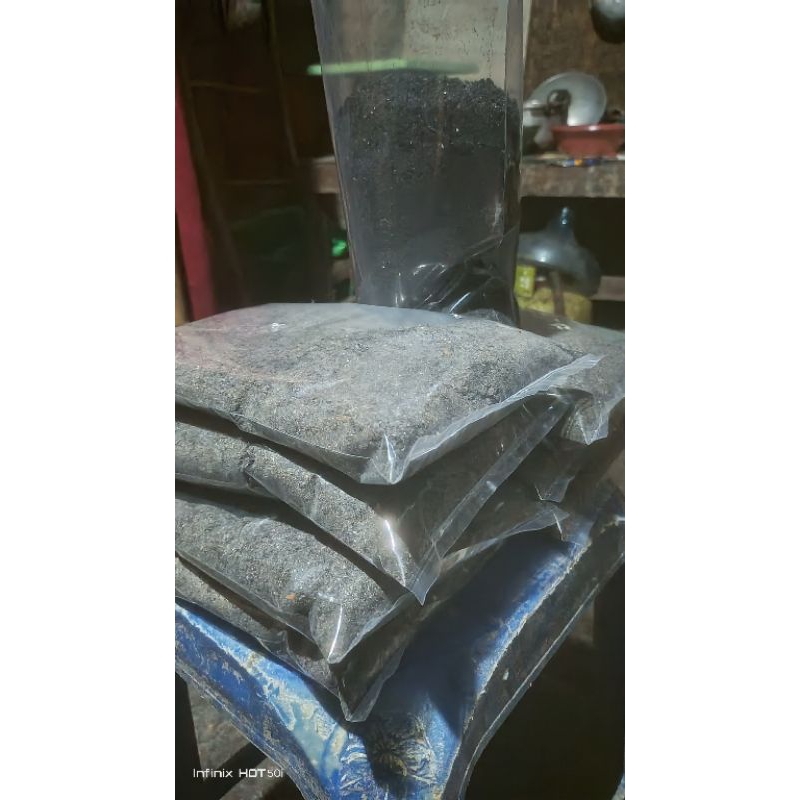 Abu kayu bakar campur abu sekam bakar Ukuran plastik 1,5Kg
