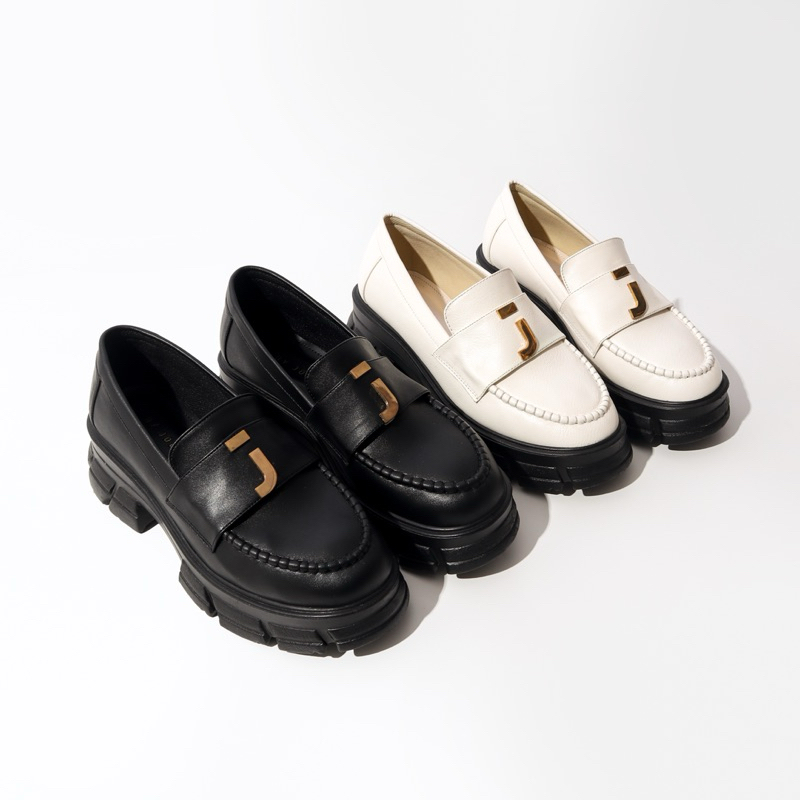 DEFECT SALE - LOAFERS BLACK & WHITE BY JODAN