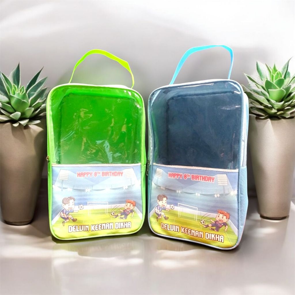 

Tas ultah / Tas ultah anak / Tas ultah anak custom nama / Tas ultah goodie bag / Tas souvenir / Tas souvenir ulang tahun anak / Tas Jinjing Mika Tempat Sepatu Tas Kado
