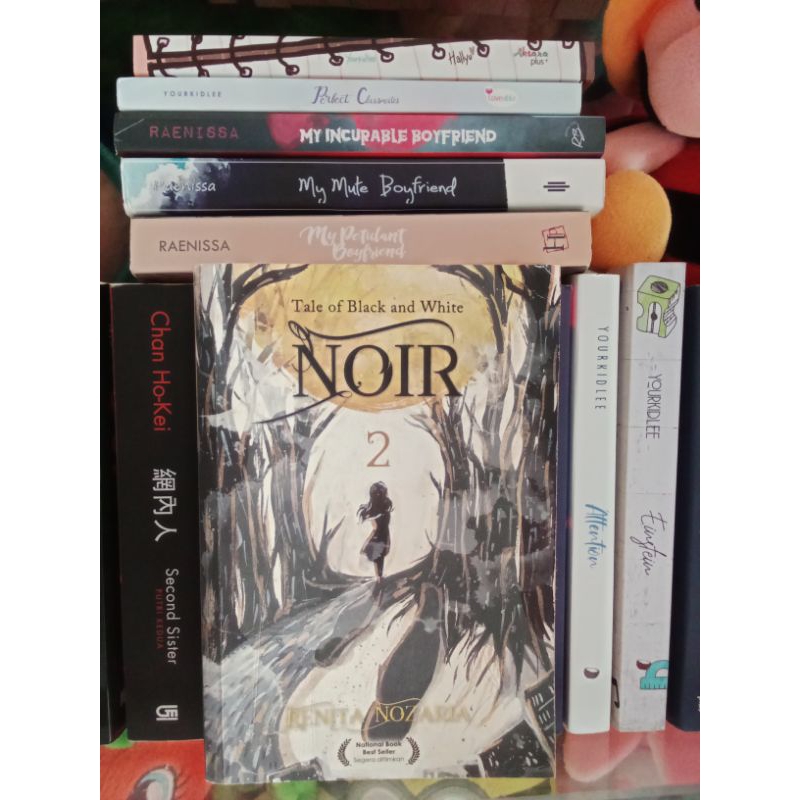 

Preloved Buku Noir: Tale of Black and White Vol. 2