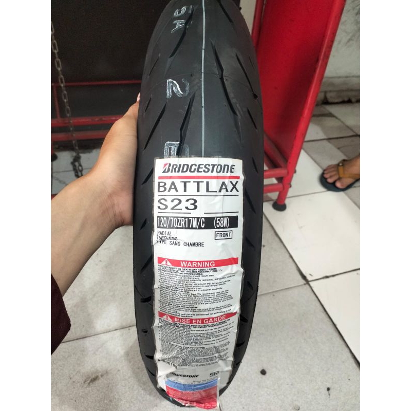 ban luar battlax s22 ban depan uk 120/70-17 tubeless