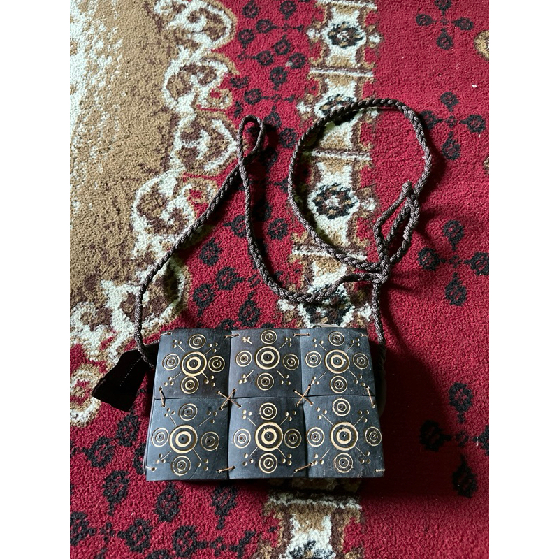 ngw preloved slingbag anyam tas batok kelapa ukiran mini