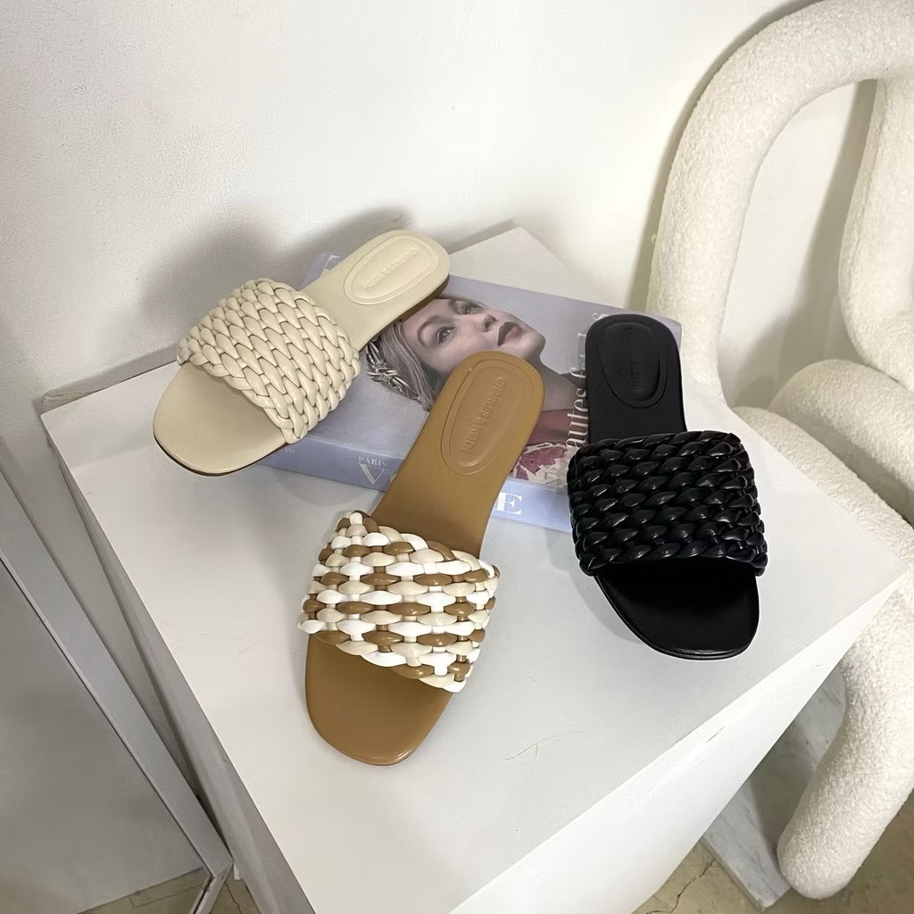 Sandal Flat Wanita CK634