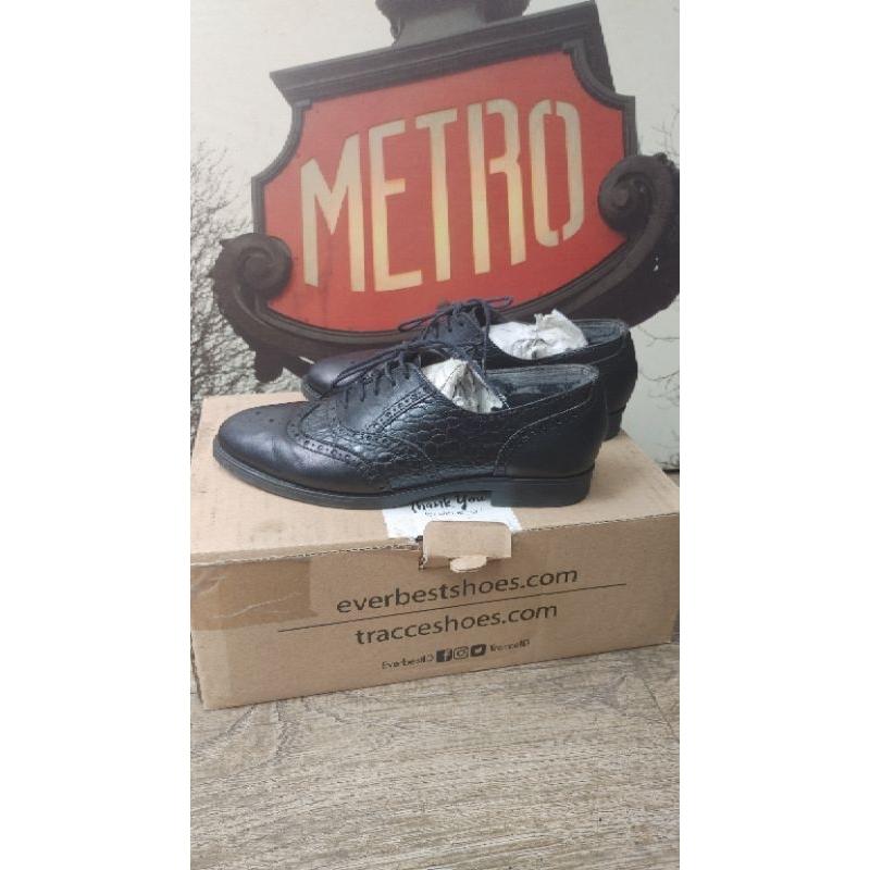 Preloved Everbest Oxford Shoes for Woman