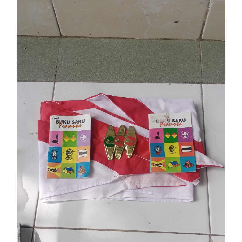 

Preloved Buku Saku Pramuka & Syal / Kacu Pramuka ( Take All )