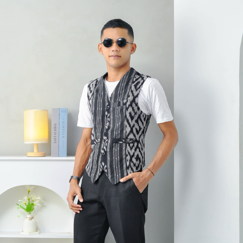 OUTER VEST ROMPI PRIA TENUN ORI BATIK GUIN
