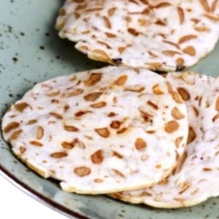 

ILAN DIHYAH SHOP - Keripik Tempe Sagu Renyah Gurih 500gr