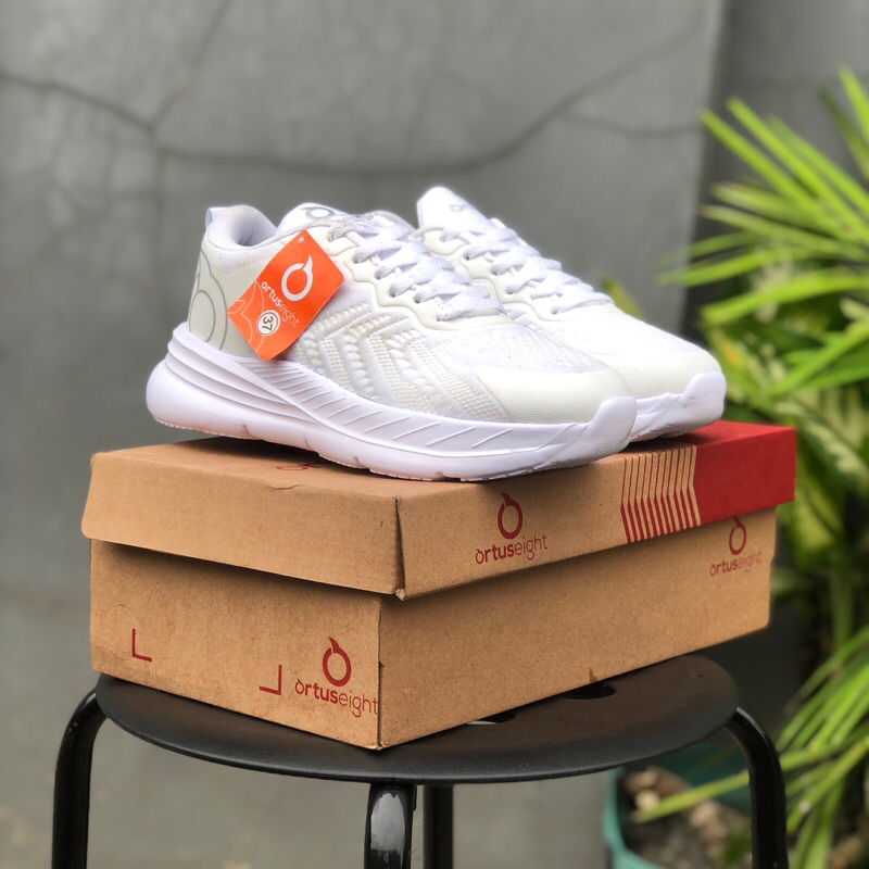 sepatu wanita full putih ringan