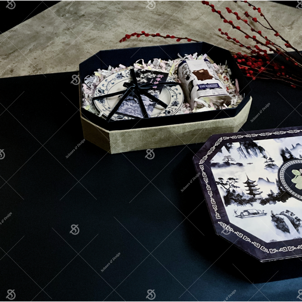 

Scissors & design Hard box Hampers Cny Octagonal 35 x 25 x 10 cm CUSTOM PRE ORDER