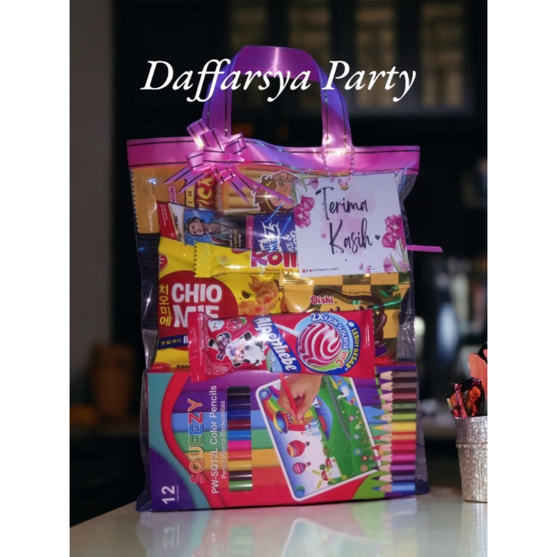 

Bingkisan / Souvenir / Hampers Ulang Tahun Anak Pensil Warna Z5