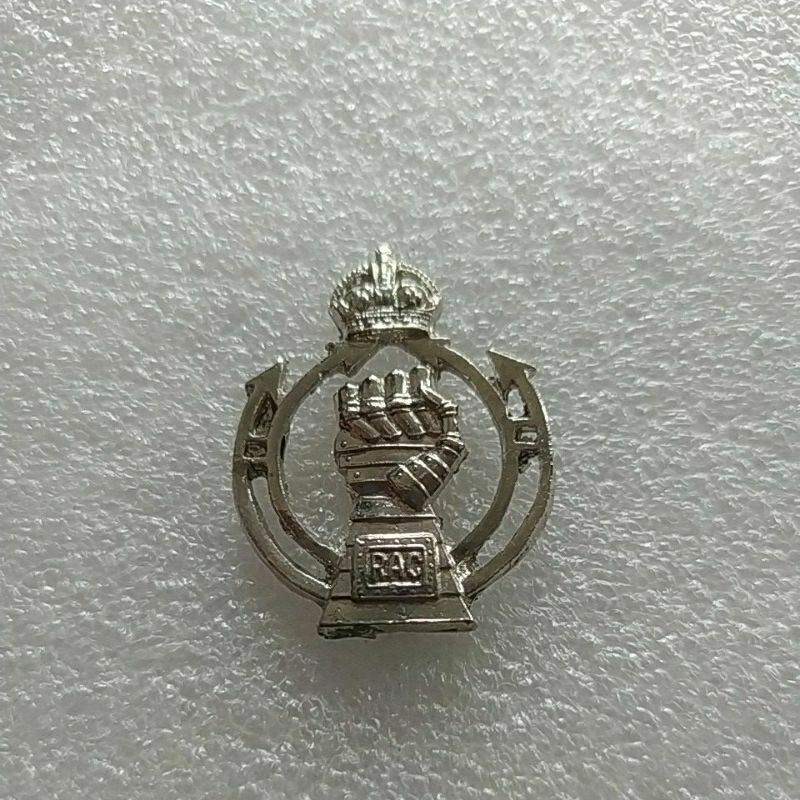 PIN/BADGE BRITISH ARMY ROYAL ARMOURED CORPS