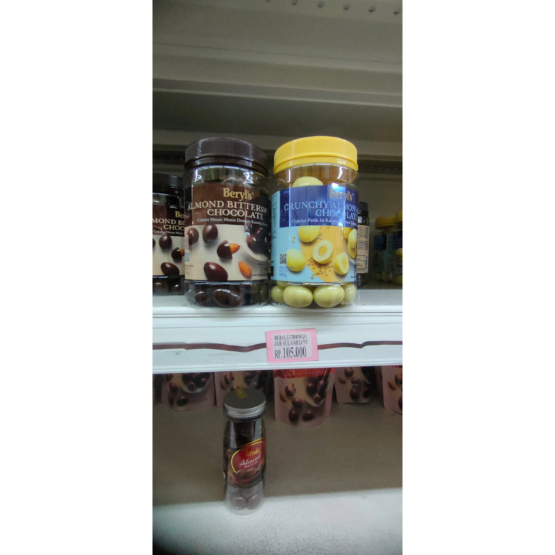 

Beryls Almond Bitter Chocolate dan Crunchy Al Chocolate from Malaysia, coklat