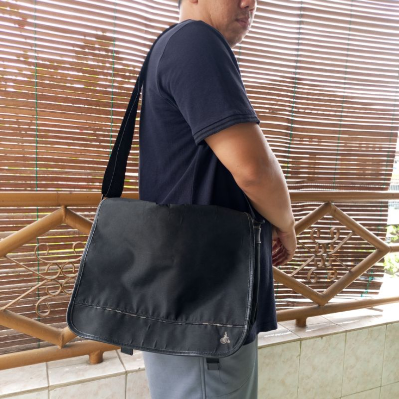 Sling bag bean pole