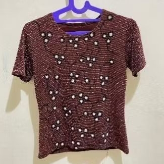 PRELOVED MEDAN { BAJU KAOS CROP LENGAN PENDEK }