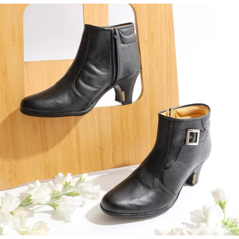 MONTELLA - Sepatu Boots Adena (DEFFECT KECIL)