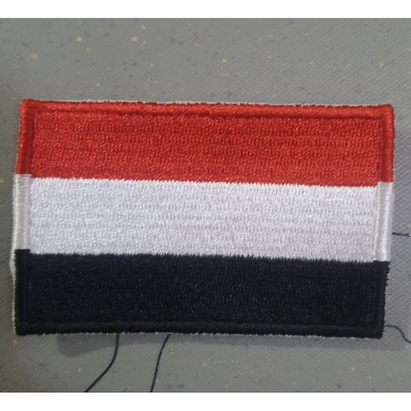 Bordir Bendera Merah, Putih, Hitam