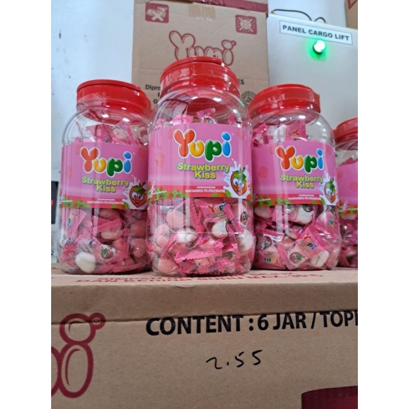 

Yupi Stroberi kemasan toples/ yupi pink/ yupi toples