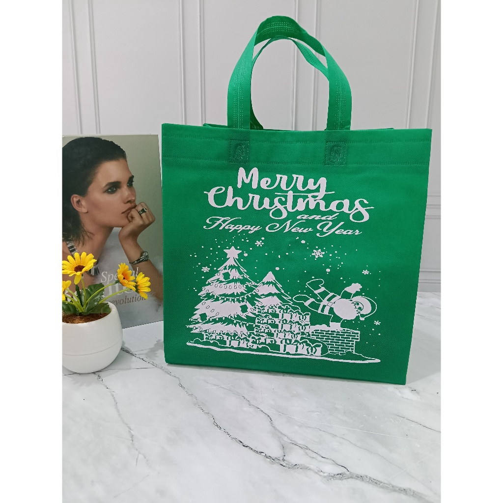 

Gratis Barang LUSINAN 12pcs Goodie bag BOX NATAL tas hampers tas spunbond
