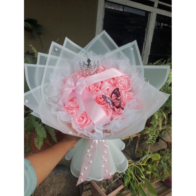 

BUKET BUNGA SATIN 20 kuntum PITA SATIN ROUND BUKET