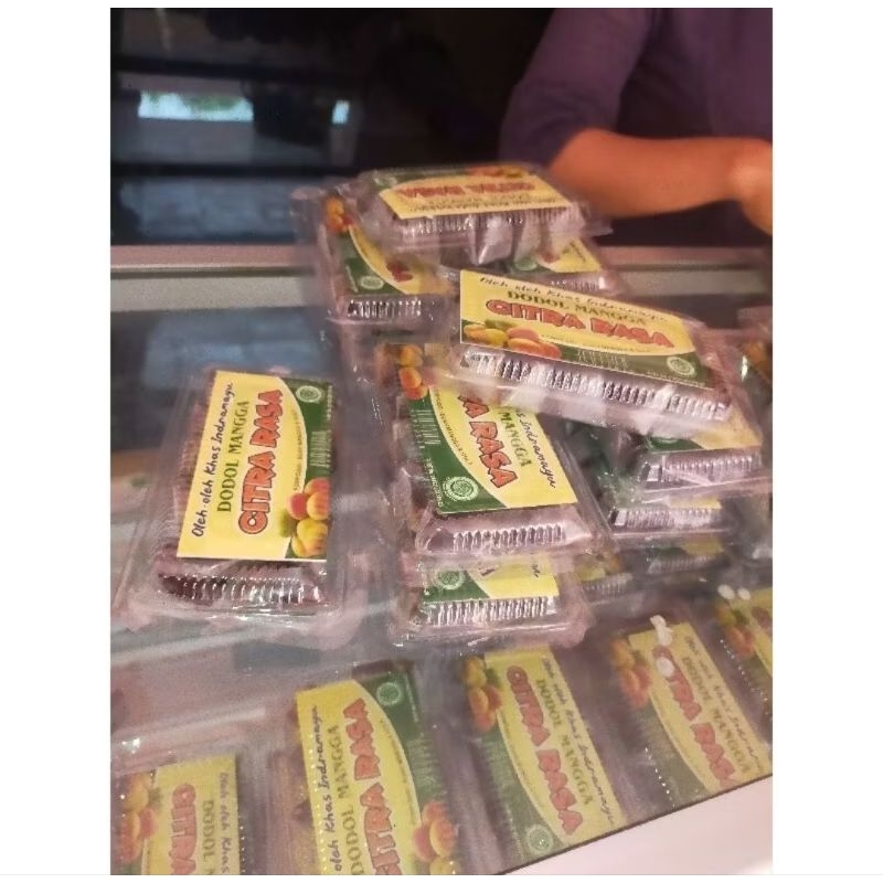 

Ygshop17 Dodol Mangga Asli Khas Kota Indramayu Isi 10 Kemasan 250 Gram