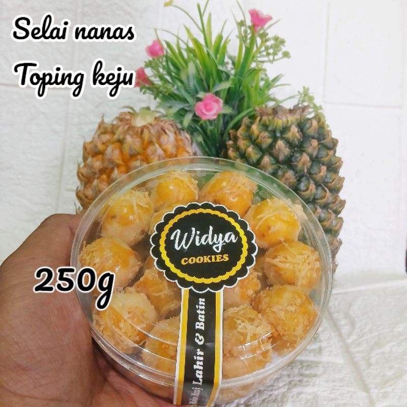 

NASTAR MURAH 250G SELAI NANAS TOPING KEJU/KUE KERING/KUE HANTARAN CEMILAN KELUARGA.