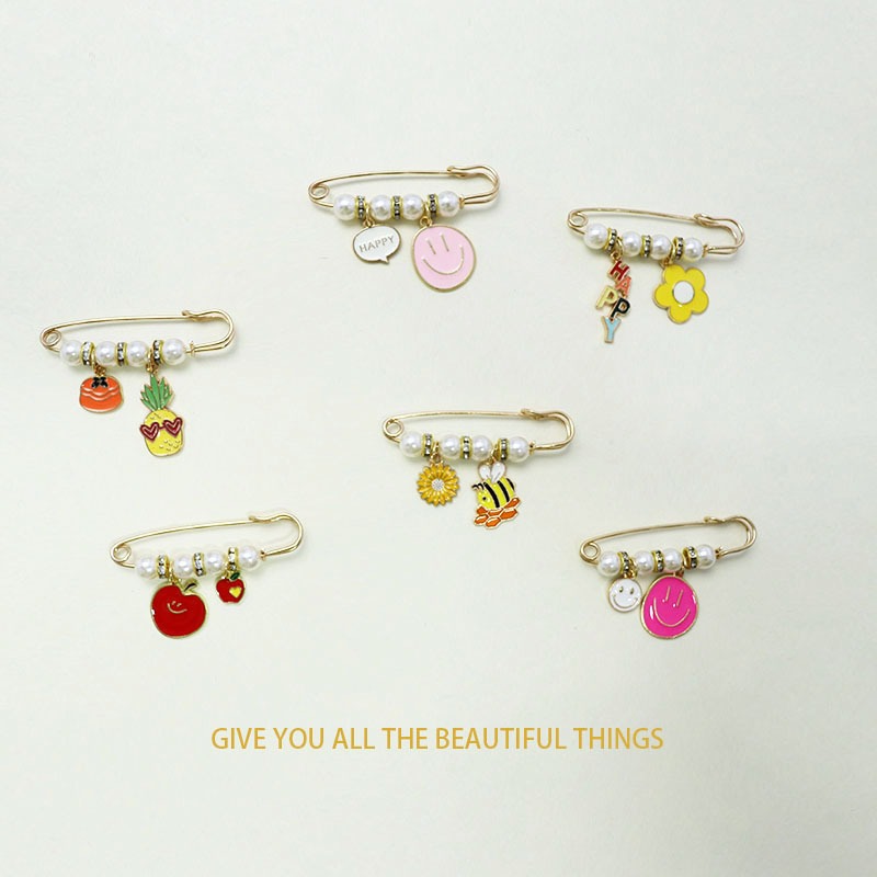 pin/Bros kartun, bros peniti, bros lucu Jepang dan Korea