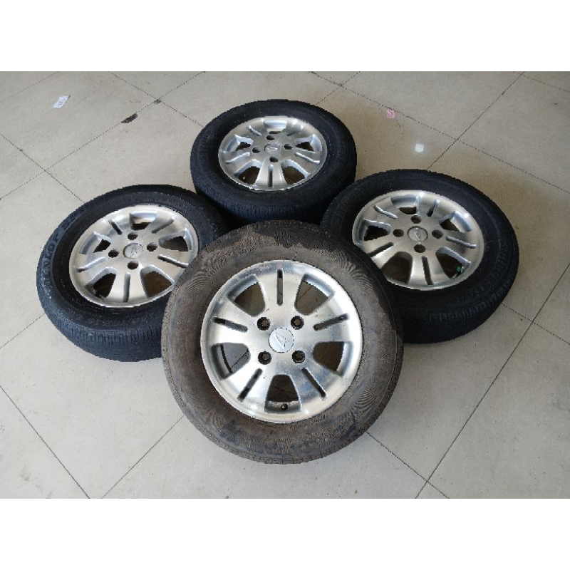 Velg Mobil Bekas Copotan Std Xenia Ring 14 Lubang Baut 4