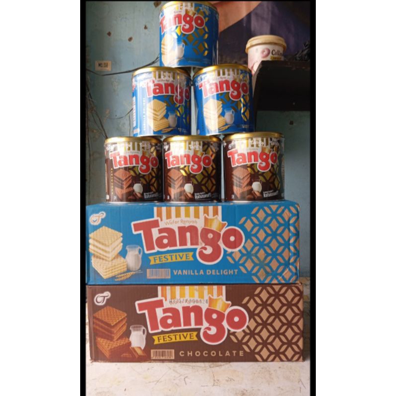 

WAFER TANGGO KALENG COKELAT VANILA 240GR