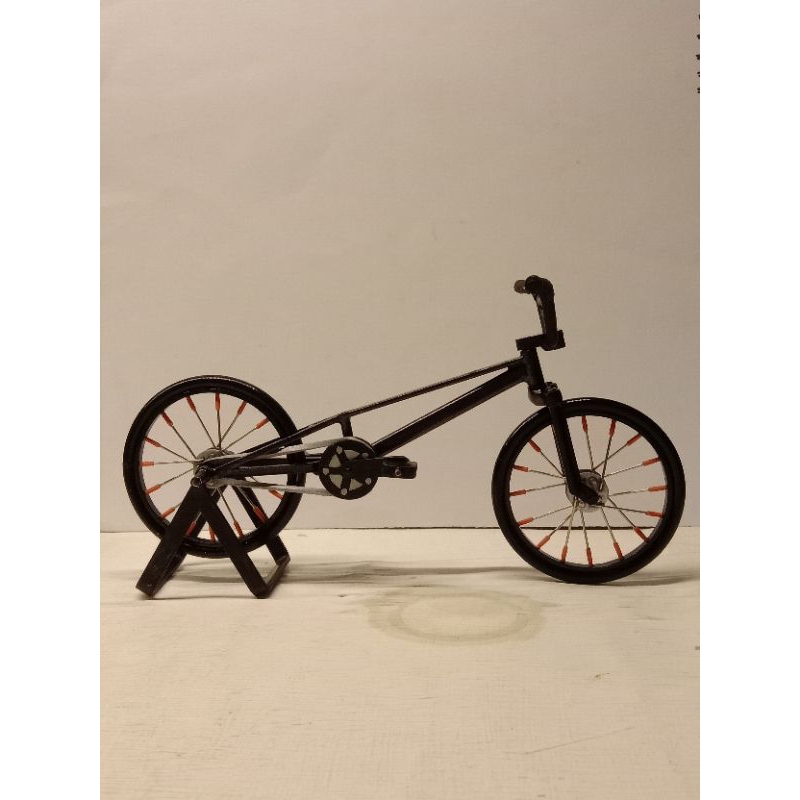 Miniatur Balap Onthel/Miniatur Sepeda BMX Geometri Polygon Rogue Skala 1:12