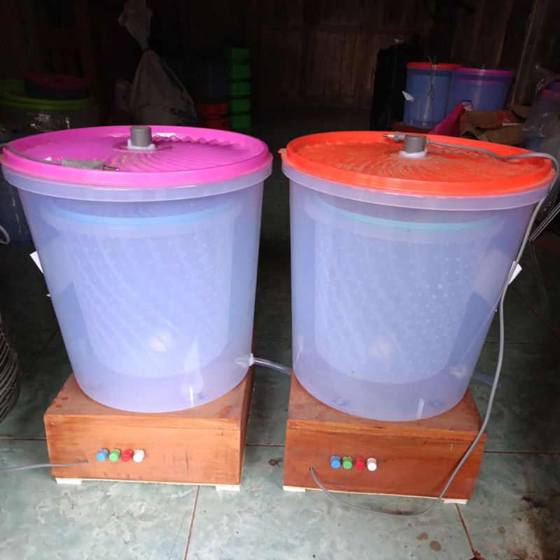 Spiner peniris minyak