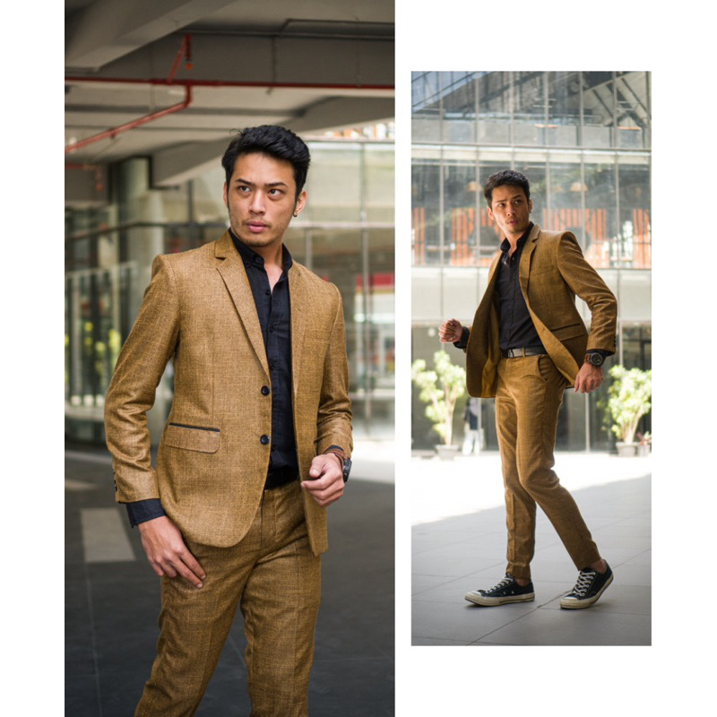 Setelan jas pria coklat motif abstrak