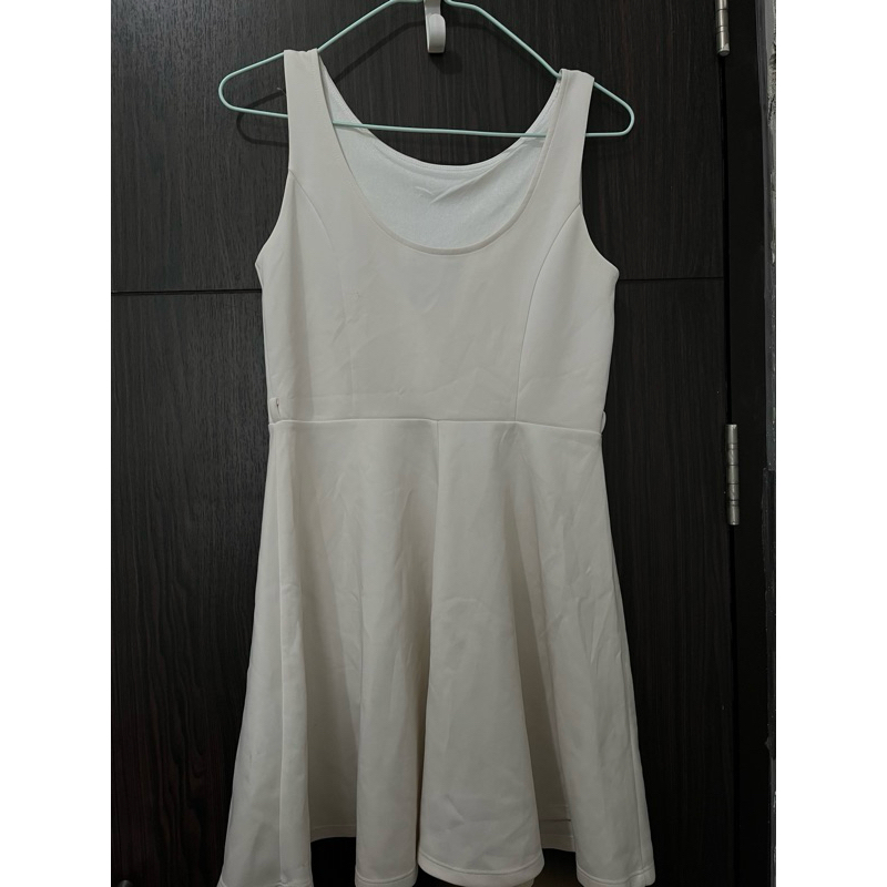 Preloved Dress Putih