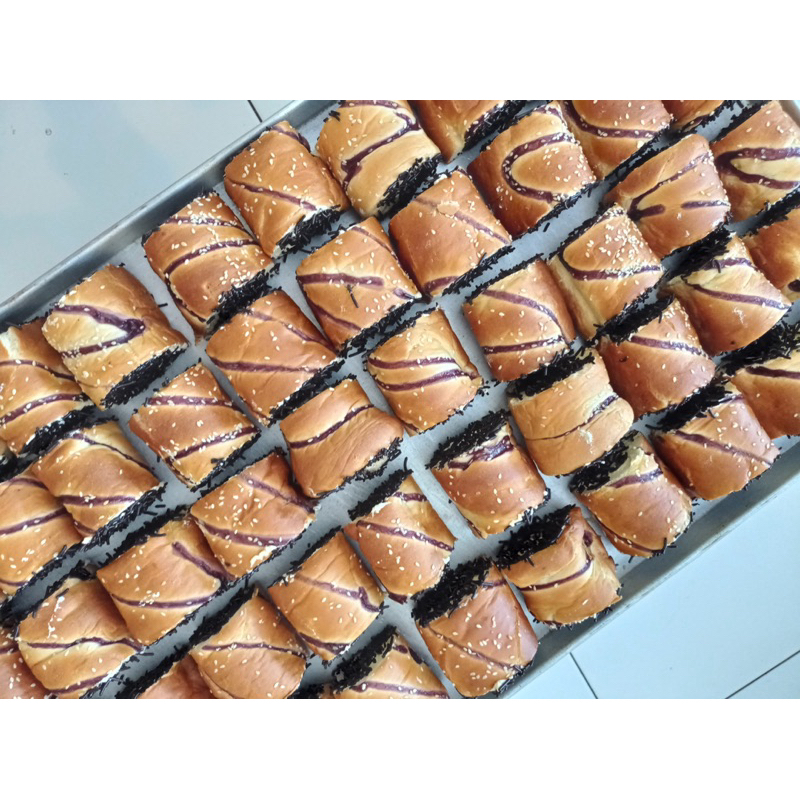 

Roll meses coklat / Roll Abon / Roll keju